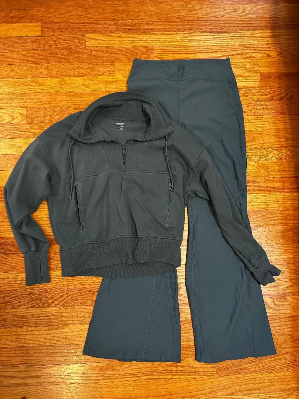 Old Navy Active Set - Size Large